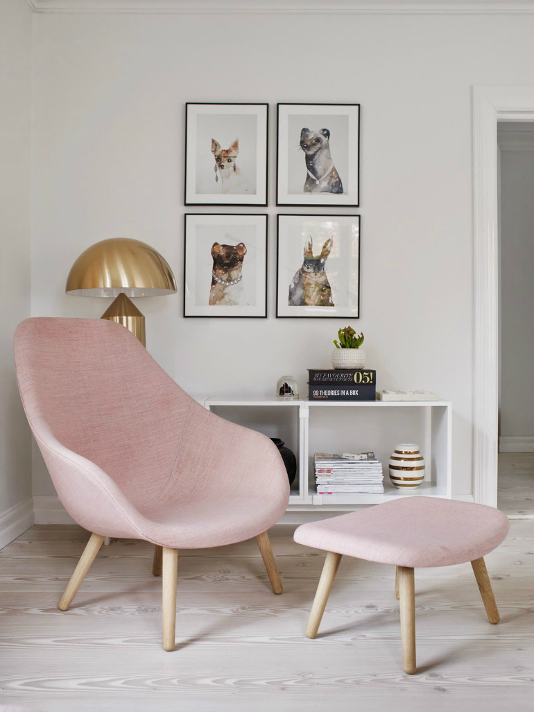 10 Superb Accent Chairs For Small Living Rooms